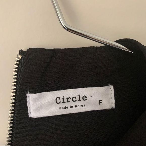 Black Circle Blouse - Picture 5 of 8